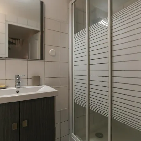 Charming T2 Near Montmartre Apartment